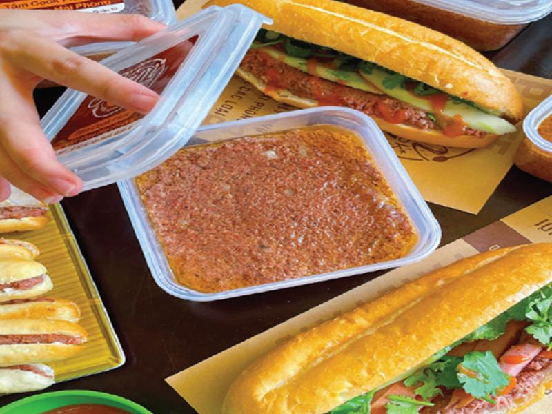 Giải đáp: Ăn bánh mì pate có béo không?