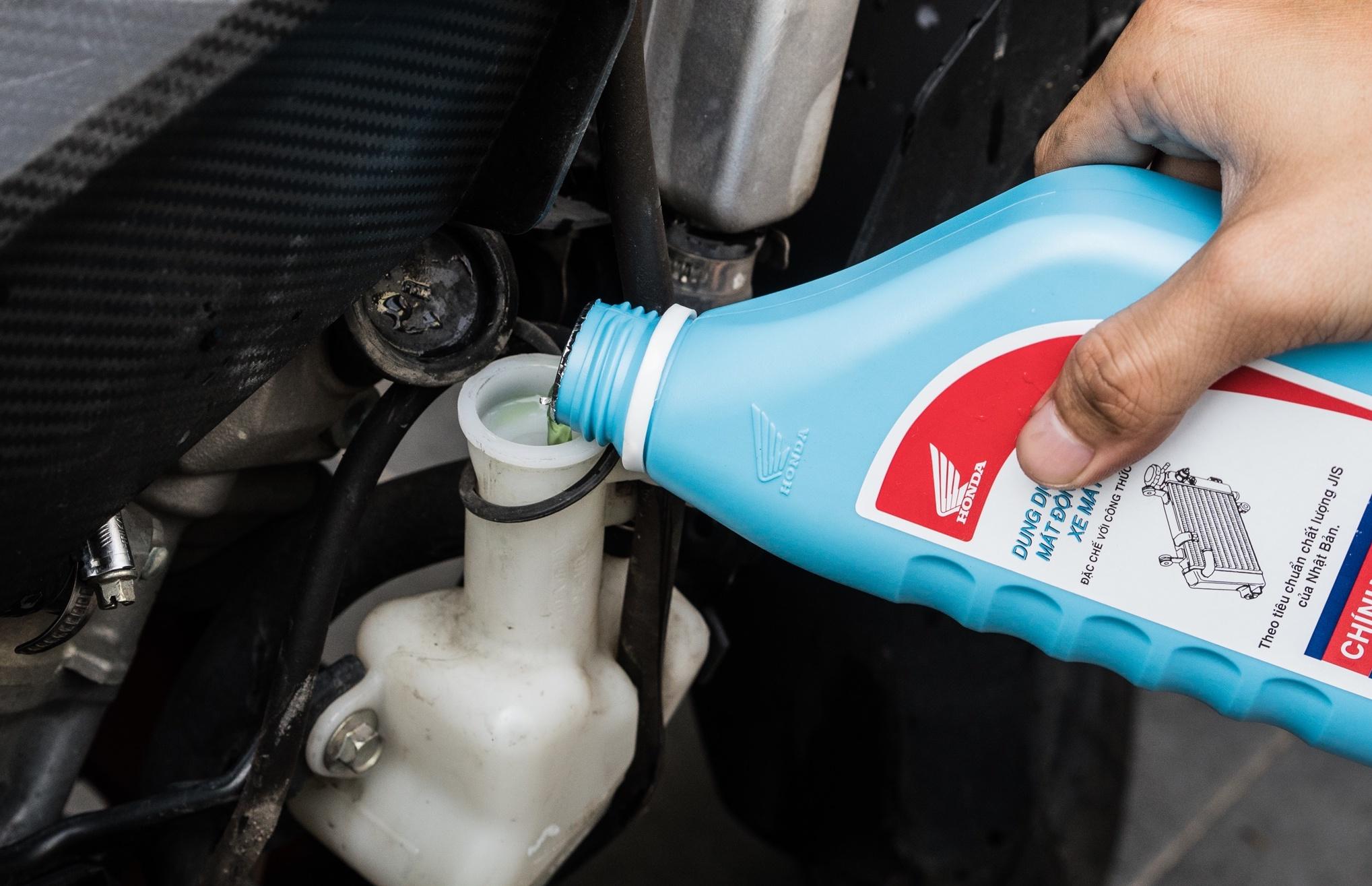 Đại Lý Nước Làm Mát Xe Máy Honda 500ml Tại TPHCM Giá Rẻ