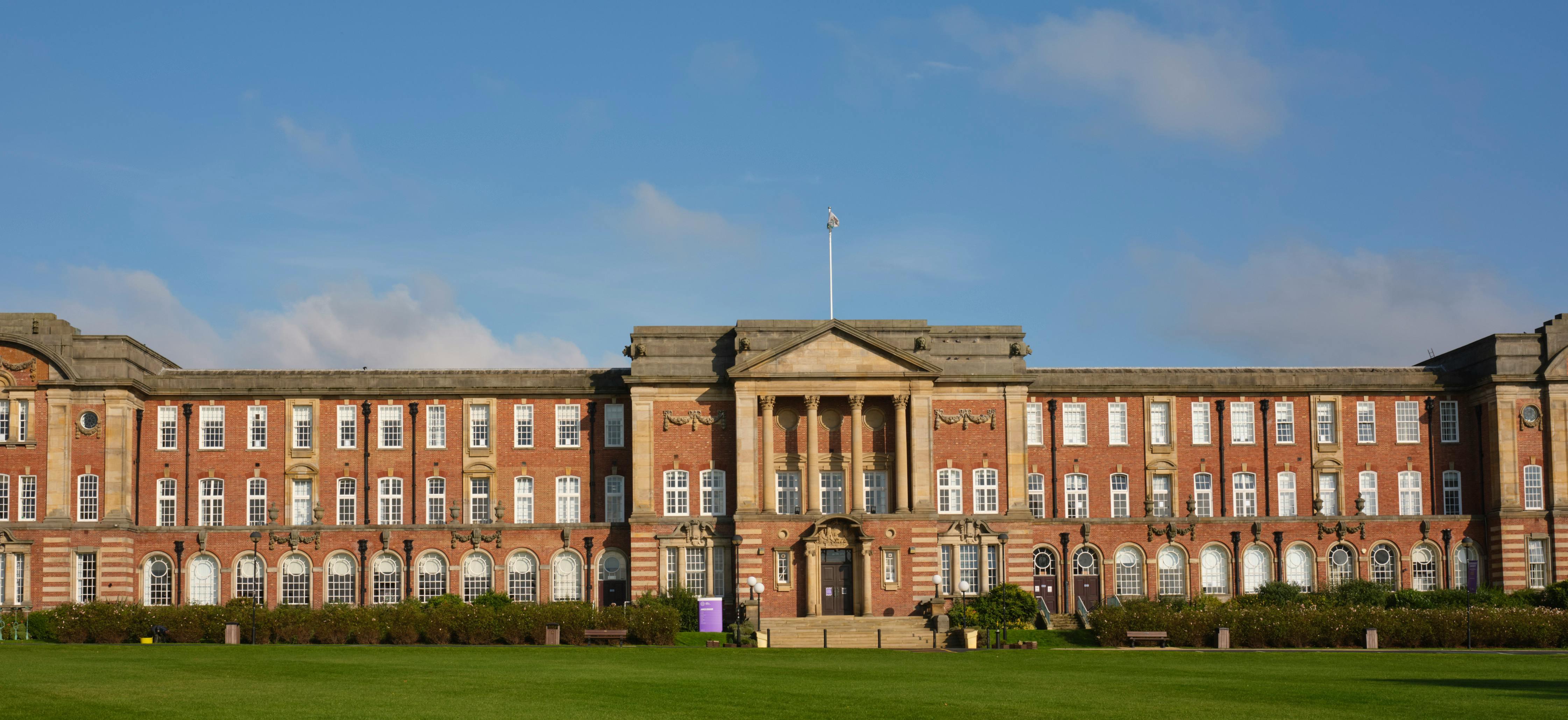 Leeds Beckett University | University Info | 47 Online Courses in English - Distancelearningportal.com